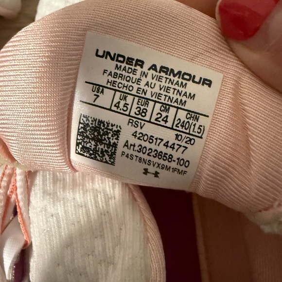 Under Armour Women's White and Pink Athletic Shoes - Picture 6 of 6